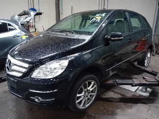Vrakbiler auto Mercedes B-klasse B (W245) Hatchback 2.0 B-180 CDI 16_V (OM640.940) [80kW]  (03-2005/09-=
2011) 2009/0
