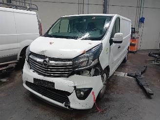 Vrakbiler auto Opel Vivaro Vivaro Van 1.6 CDTi BiTurbo 125 (R9M-452(R9M-D4)) [92kW]  (03-2016/12-=
2019) 2016/10