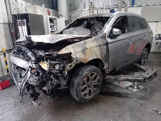 Vrakbiler auto Mitsubishi Outlander Outlander (GF/GG) SUV 2.0 16V PHEV 4x4 (S61) [147kW]  (09-2017/12-2021=
) 2015/4
