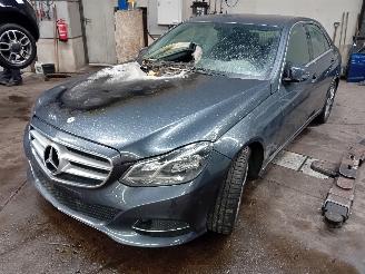 skadebil auto Mercedes E-klasse E (W212) Sedan E-200 2.0 Turbo 16V (M274.920) [135kW]  (01-2013/12-201=
6) 2013/5