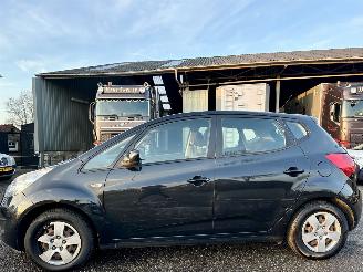 skadebil auto Kia Venga 1.4 CVVT 90pk X-Pect - 77dkm - airco - stoelverw - lichtsensor - pdc - esp - usb - aux - cv op afstandbed 2011/7