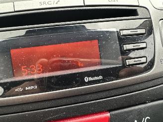 Toyota Aygo Gereserveerd 1.0 VVT-i 68pk aut + f1 Aspiration - nap - airco - facelift - led - bleutooth - elektr ramen - slechts 75dkm picture 23