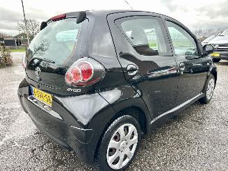 Toyota Aygo Gereserveerd 1.0 VVT-i 68pk aut + f1 Aspiration - nap - airco - facelift - led - bleutooth - elektr ramen - slechts 75dkm picture 5