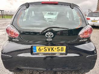 Toyota Aygo Gereserveerd 1.0 VVT-i 68pk aut + f1 Aspiration - nap - airco - facelift - led - bleutooth - elektr ramen - slechts 75dkm picture 6