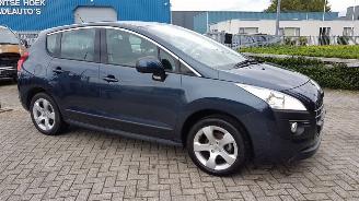 krockskadad bil auto Peugeot 3008 1.6 16v 88 kw MPV ACTIVE 2012/7