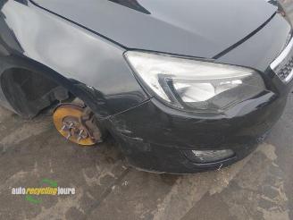 Opel Astra Astra J Sports Tourer (PD8/PE8/PF8), Combi, 2010 / 2015 1.4 Turbo 16V picture 25