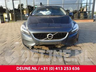 Volvo V-40 V40 (MV), Hatchback 5-drs, 2012 / 2019 1.5 T2 16V Geartronic picture 2