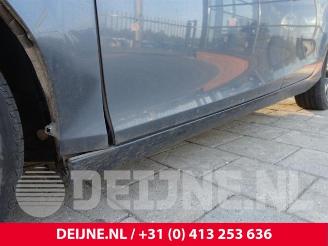 Volvo V-40 V40 (MV), Hatchback 5-drs, 2012 / 2019 1.5 T2 16V Geartronic picture 11