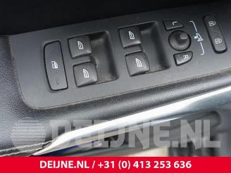 Volvo V-40 V40 (MV), Hatchback 5-drs, 2012 / 2019 2.0 D2 16V picture 18