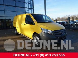 krockskadad bil bedrijf Mercedes Vito eVito (447.6), Van, 2019 41/60/66 kWh 2020/10