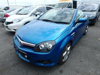 Vrakbiler auto Opel Tigra 1800cc benzine 2005/1