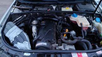 Audi A4 B6 2004 1.9 TDI AVF HCF Zilver LY7W onderdelen picture 9