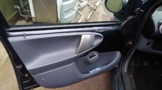 Toyota Aygo 2007 1.0 12v 1KRFE Grijs 1E0 onderdelen picture 12