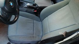 BMW 1-serie E87 118D 2004 M47D20 204D4 Zwart 668 onderdelen picture 15