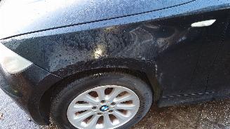 BMW 1-serie E87 118D 2004 M47D20 204D4 Zwart 668 onderdelen picture 2