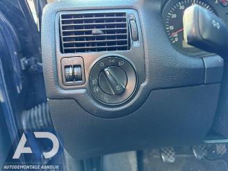 Volkswagen Golf Golf IV (1J1), Hatchback, 1997 / 2005 1.6 picture 13