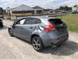 Vaurioauto  passenger cars Volvo V-40 MOMENTUM 2.0D AUTOMA 2019/3