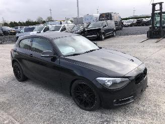skadebil auto BMW 1-serie SPORT LINE N47D16A 2014/3