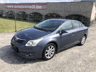 krockskadad bil auto Toyota Avensis 2.0  D4D 2009/10