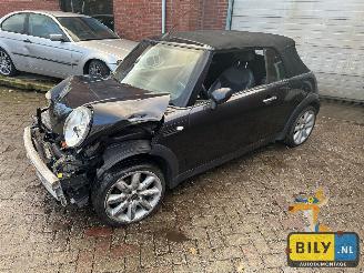 Vrakbiler auto Mini Cabrio R52 Cabrio W10B16 astro-black metallic (A25) 2005/1