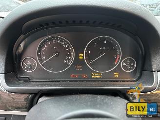 BMW 5-serie F11 530D N57 carbon schwarz metallic (416) picture 9