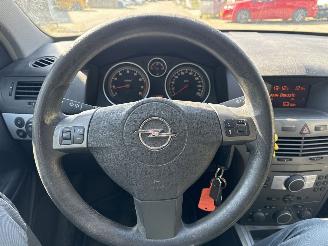 Opel Astra Opel Astra GTC 1.6 Enjoy picture 10