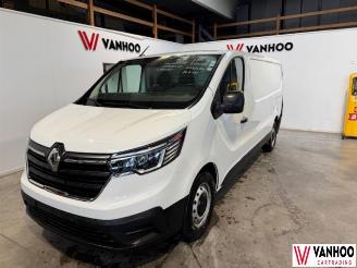 Damaged car Renault Trafic  2022/11