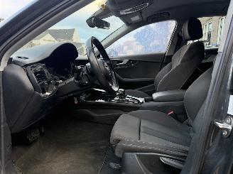 Audi A4 Avant 1.4 TFSI Automaat ( DIEFSTAL SCHADE ) picture 12