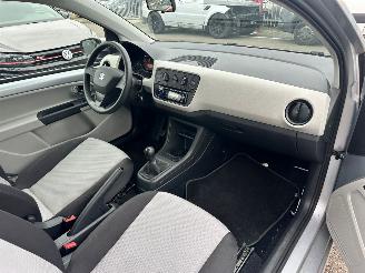 Seat Mii 1.0 Kleur exterieur / Laknummer 8E / A7W picture 3