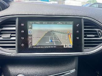 Peugeot 308 1.2 ALLURE picture 10