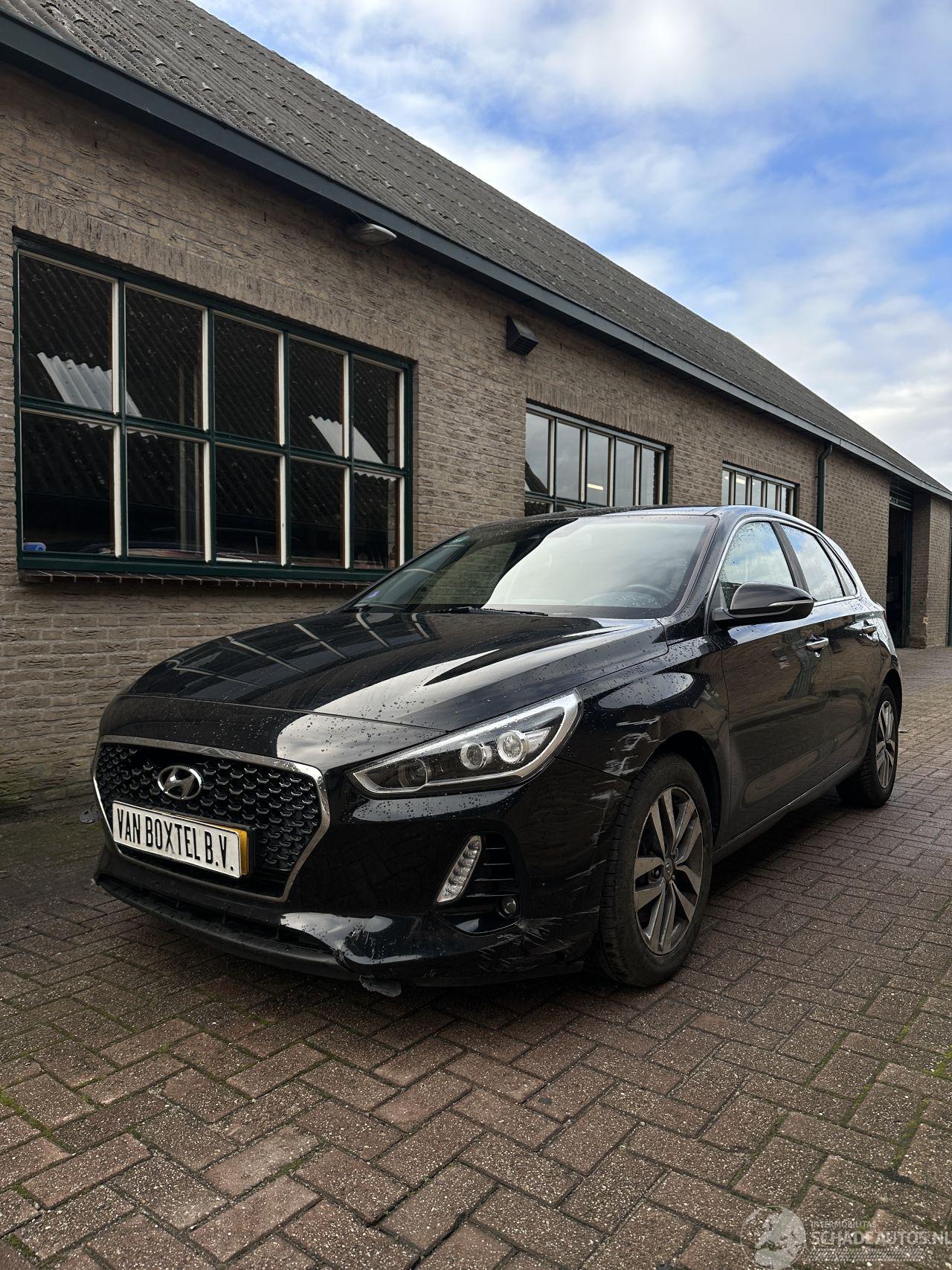 Hyundai I-30 