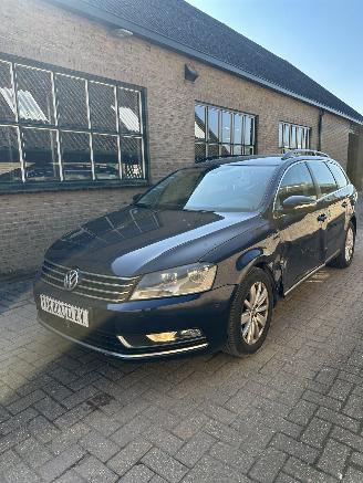 Damaged car Volkswagen Passat 1.4 TSI Comfortline 2013/1