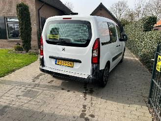 Peugeot Partner 120 1.6 BlueHDi 100 L1 Première picture 9