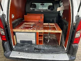 Peugeot Partner 120 1.6 BlueHDi 100 L1 Première picture 12