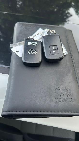 Toyota Auris 1.8 Hybrid Dynamic Ultimate picture 26