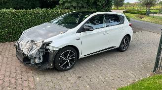 Voiture accidenté Toyota Auris 1.8 Hybrid Dynamic Ultimate 2018/9