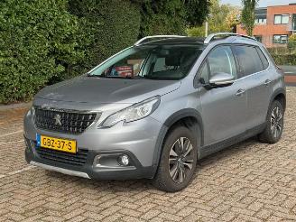 Vaurioauto  passenger cars Peugeot 2008 1.2 PureTech GT-Line NAVI | CAMERA | PANO | TREKHAAK. ( inruil verkregen ) 2019/1