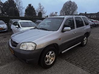 krockskadad bil auto Mazda Tribute  2003/10