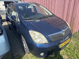 Toyota Corolla-verso  picture 2