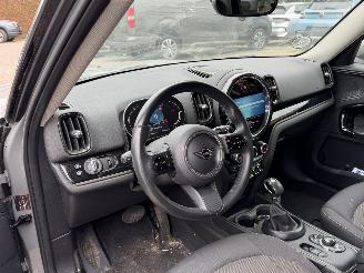 Mini Countryman SE ALL4. Plug in Hybride. ( schroefschade ) incl 3 deuren picture 8