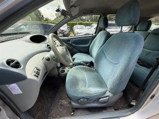 Toyota Yaris 1.3 16v VVT ( INRUIL VERKREGEN ) picture 10