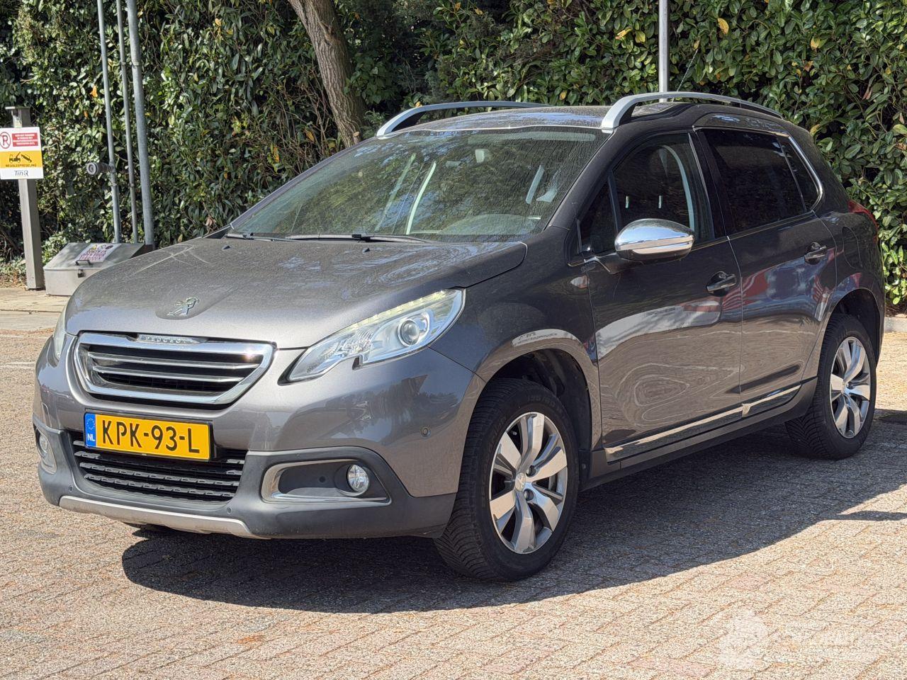 Peugeot 2008 1.2 VTi Acces. TREKHAAK | KLIMA | NAVI | CRUISE CONTROL.
