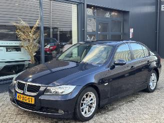 krockskadad bil auto BMW 3-serie 320i High Executive 2007/5