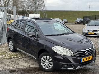 damaged passenger cars Suzuki SX4 SX4 S-Cross 1.6 2014/9