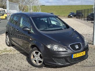 Coche accidentado Seat Altea 1.6 Emotion 2005/10