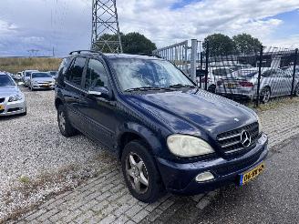 Mercedes M-klasse grijs kenteken! picture 2