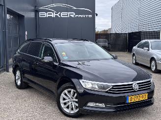 krockskadad bil auto Volkswagen Passat 1.6 TDI Comfortline 2015/3