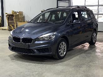 Schadeauto BMW 2-serie BMW 2 SERIE 216D 7 PERSOONS 2017/10