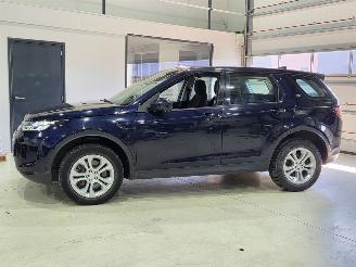 Land Rover Discovery Sport R-Dynamic 2.0 picture 2