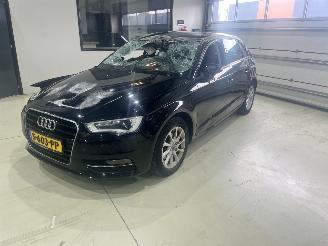 Unfallwagen Audi A3 SPORTBACK 2015/1